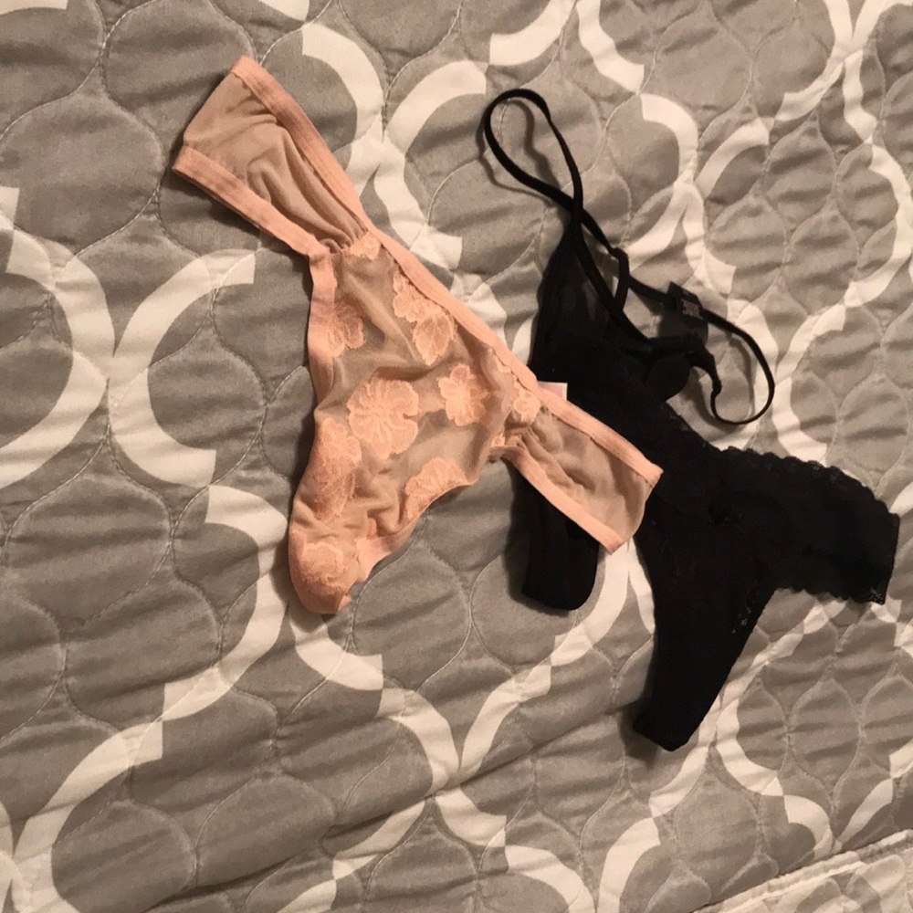 Victoria secret size small! 2/$10💛💙💙